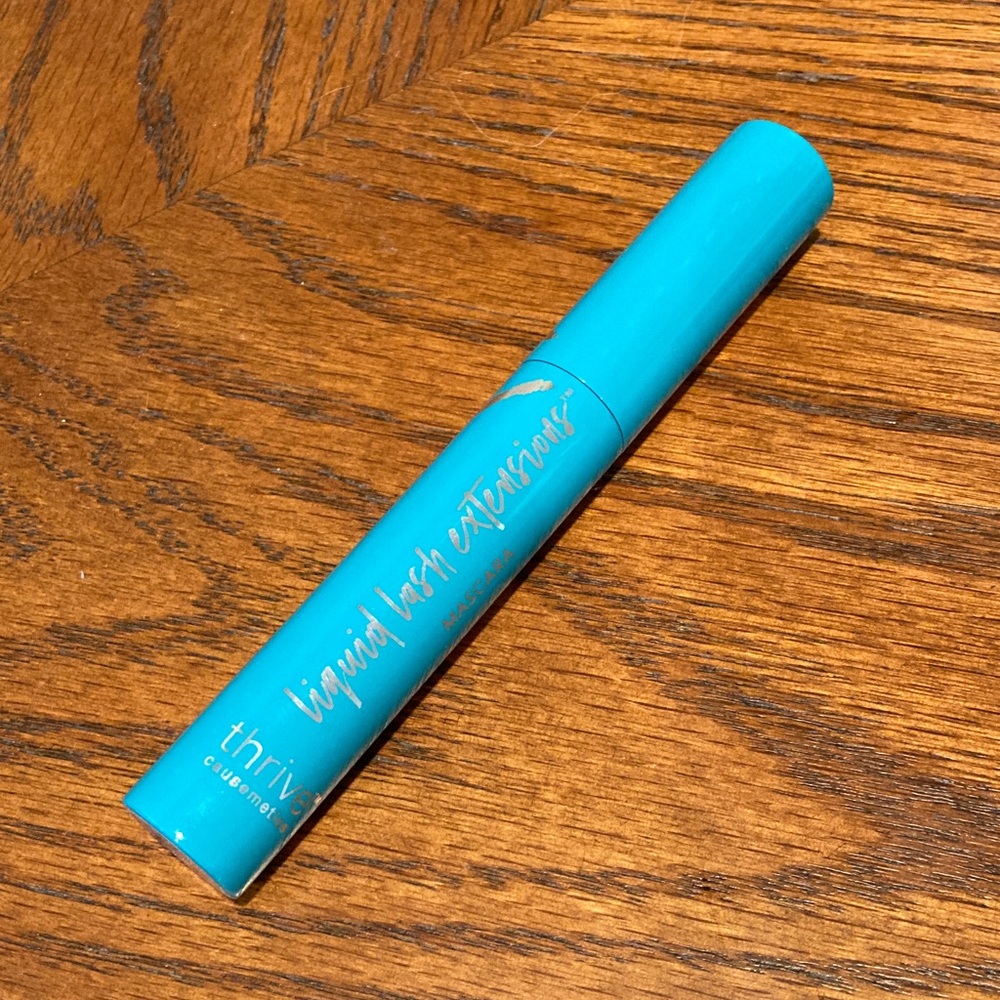 Thrive liquid Lash Extensions Tubing mascara in Nola (deep blue) NEW